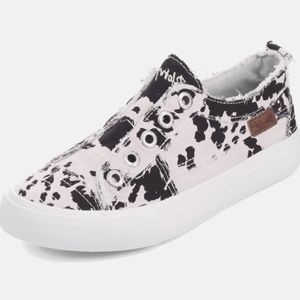 Blowfish Malibu Women's Play size 7.5 New With box Cow design?